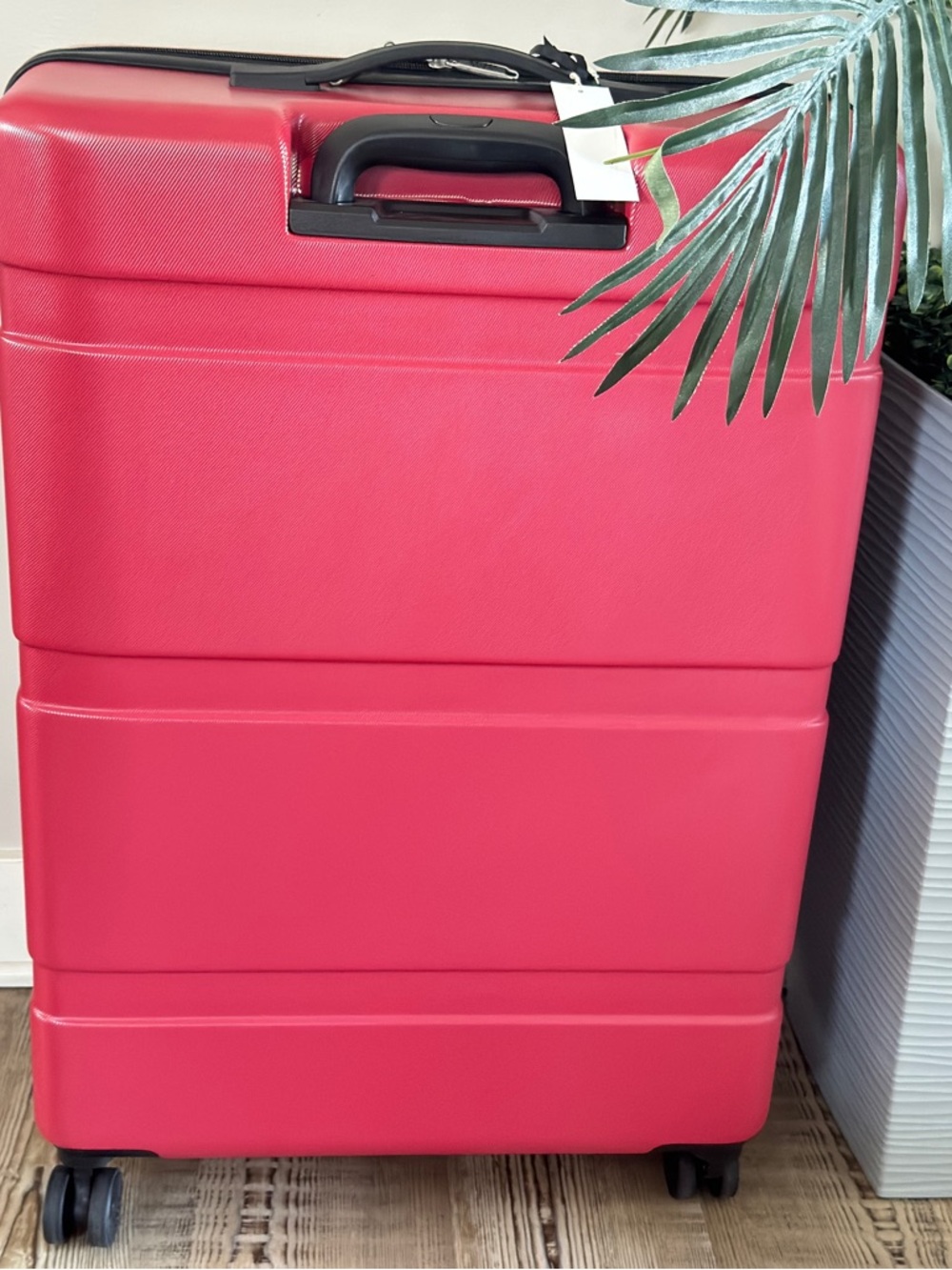 DELSEY PARIS × Benetton Hardside
Spinner Luggage Bright Hardshell🏖️ - Picture 3 of 16